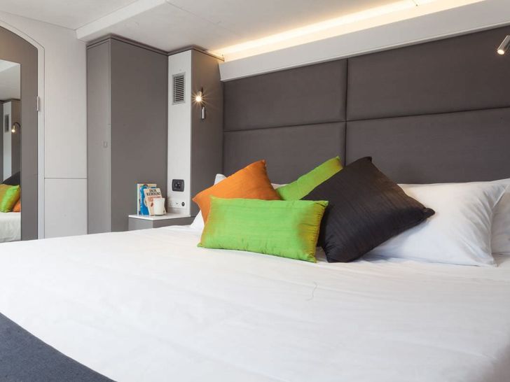 OUT OF OFFICE Blue Ocean 65 - Cabin 2 OUT OF OFFICE Blue Ocean 65 - Cabin 2