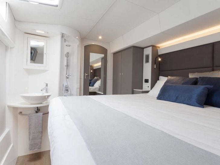 OUT OF OFFICE Blue Ocean 65 - Cabin 3 OUT OF OFFICE Blue Ocean 65 - Cabin 3