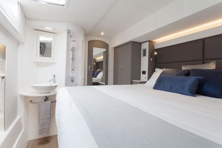 Charter Yacht OUT OF OFFICE - Voyage 65 - 5 Cabins - Tortola - Anegada - Virgin Gorda - BVI - Caribbean