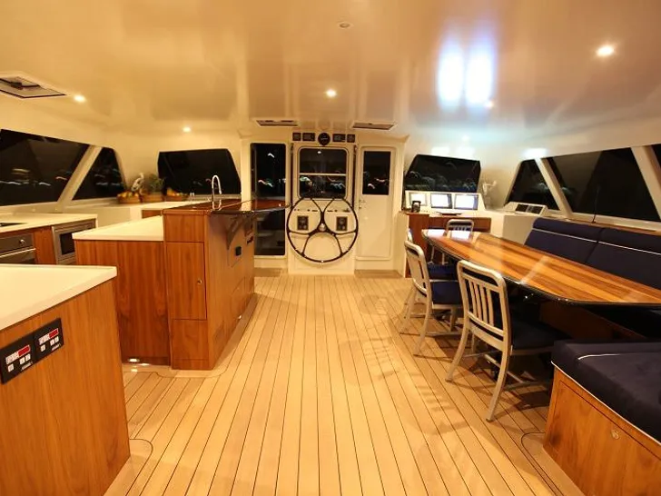 SLIM Gunboat 66 - saloon SLIM Gunboat 66 - saloon