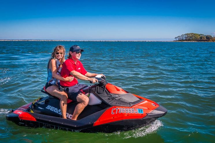 Charter Yacht CEDAR ISLAND - Lazarra 106 - 4 Cabins - Newport - Rhode Island - Long Island Sound - Nassau - Staniel Cay - Exumas