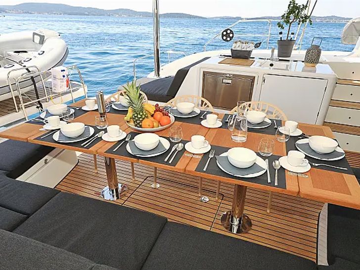 Lagoon 55 - Galley