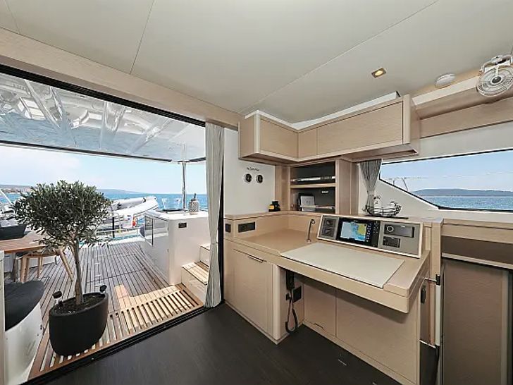 Lagoon 55 Lagoon 55