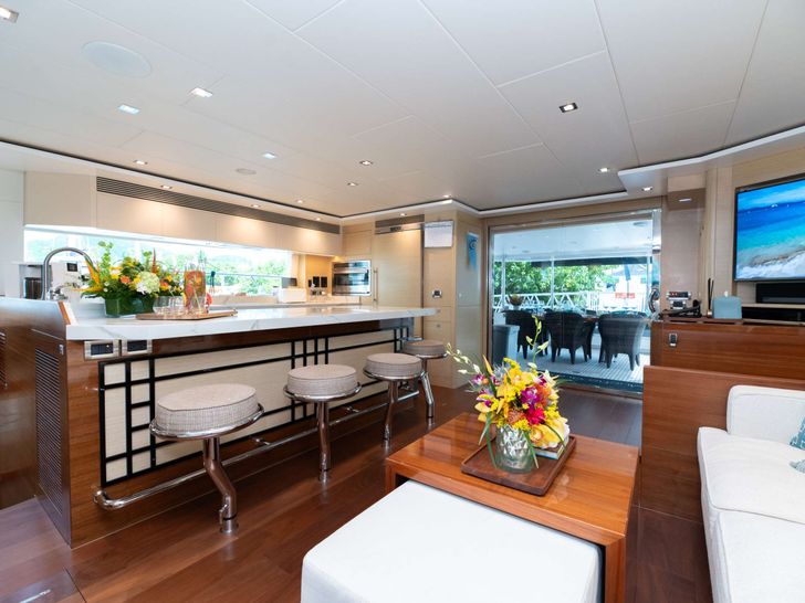 MUCHO GUSTO Horizon 65 - Saloon with a Bar MUCHO GUSTO Horizon 65 - Saloon with a Bar