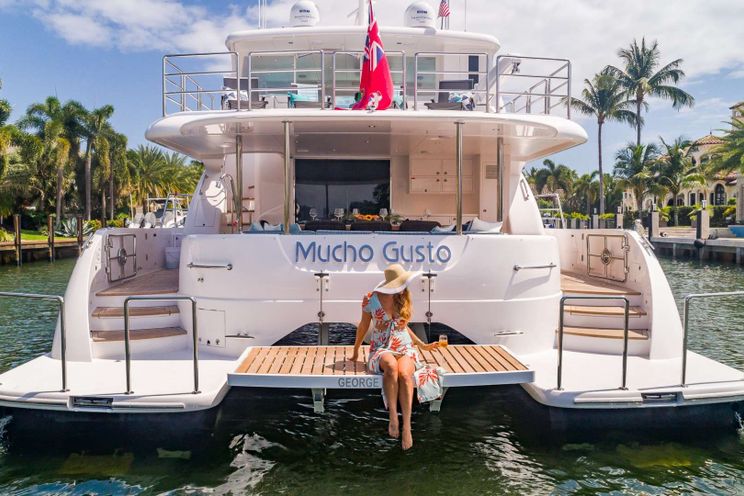 Charter Yacht MUCHO GUSTO - Horizon 65 Power Cat - 3 Cabins - Nassau - Highbourne Cay - Exuma Cay - Caribbean