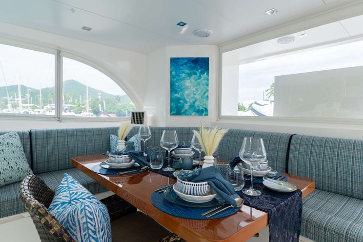 Charter Yacht MUCHO GUSTO - Horizon 65 Power Cat - 3 Cabins - Nassau - Highbourne Cay - Exuma Cay - Caribbean
