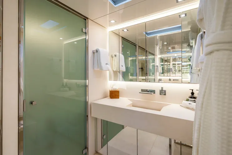 Charter Yacht 4A - Sanlorenzo 40 Alloy - 5 Cabins - Whitsunday Islands - Great Barrier Reef - Australia