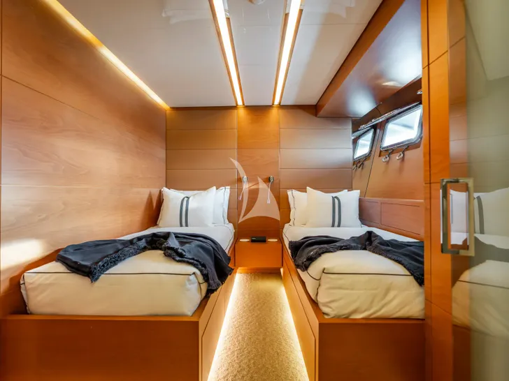 4A San Lorenzo 40m - twin cabin 4A San Lorenzo 40m - twin cabin