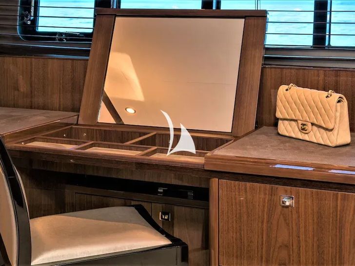 4LIFE Princess 85 master cabin office 4LIFE Princess 85 master cabin office