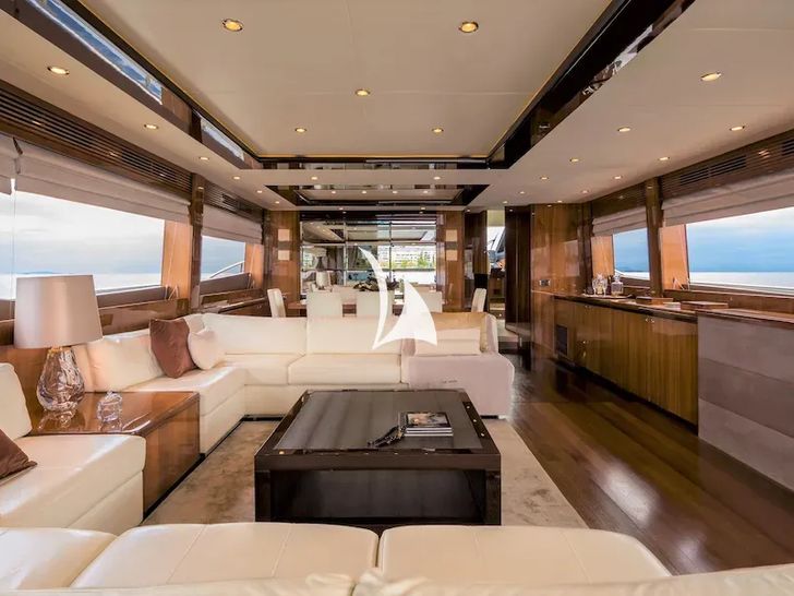 4LIFE Princess 85 saloon 4LIFE Princess 85 saloon