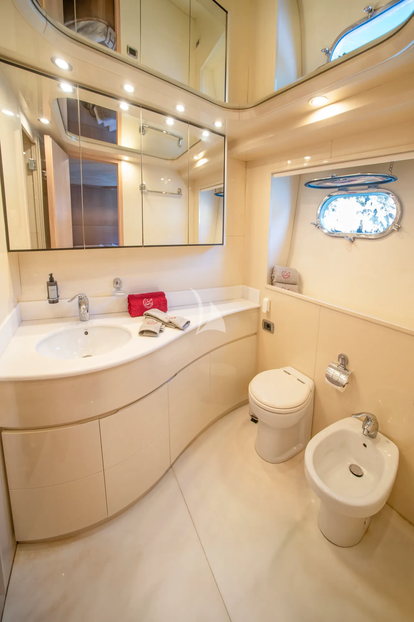 Charter Yacht 4T`S - Astondoa 26m - 5 Cabins - Ibiza - Palma - Mallorca - Balearics - Spain