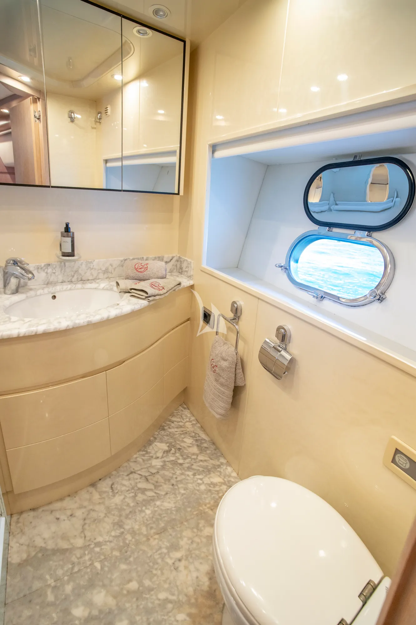 Charter Yacht 4T`S - Astondoa 26m - 5 Cabins - Ibiza - Palma - Mallorca - Balearics - Spain