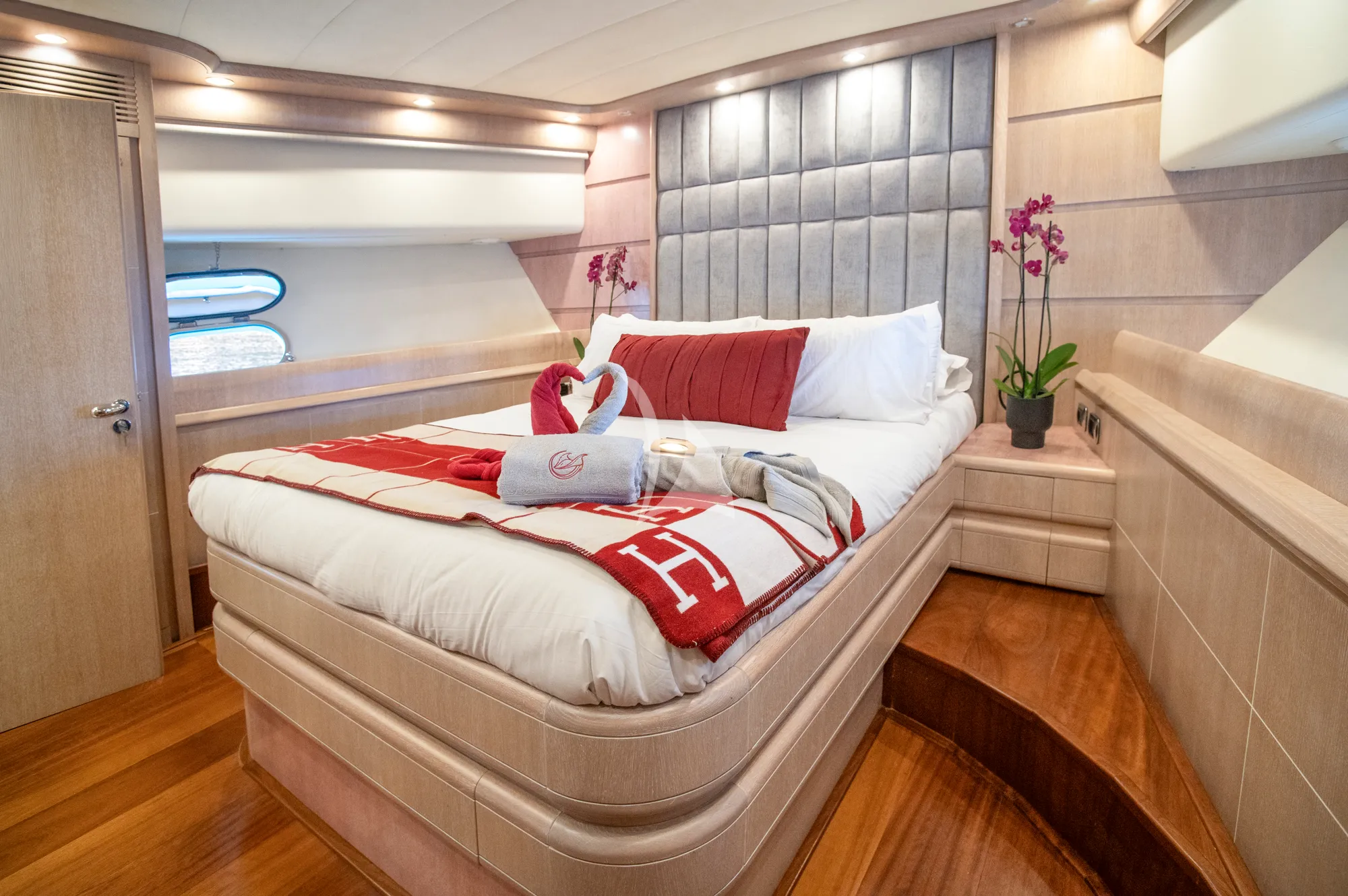 Charter Yacht 4T`S - Astondoa 26m - 5 Cabins - Ibiza - Palma - Mallorca - Balearics - Spain