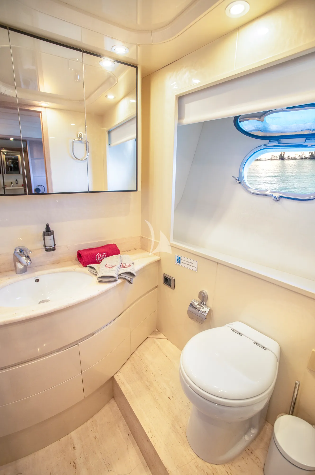Charter Yacht 4T`S - Astondoa 26m - 5 Cabins - Ibiza - Palma - Mallorca - Balearics - Spain