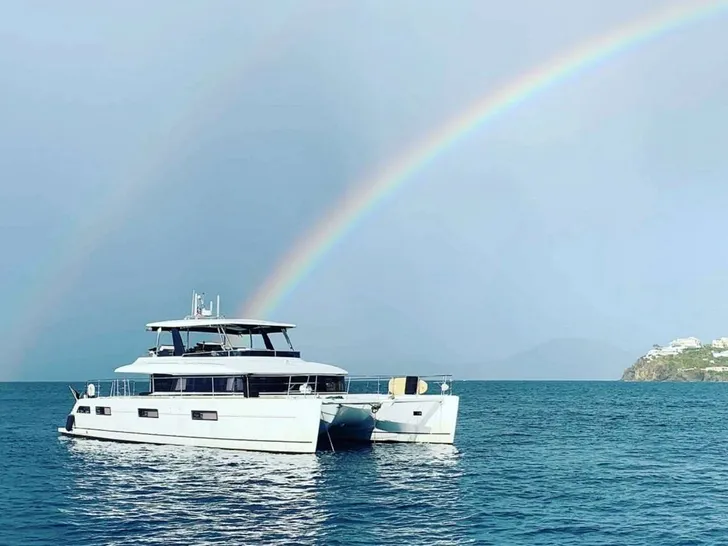 CUTE LITTLE CAT Lagoon 630 - anchored under the rainbow CUTE LITTLE CAT Lagoon 630 - anchored under the rainbow