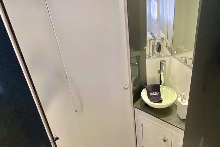 Charter Yacht EUPHORIA - Sunreef 60 - 3 Cabins - Tortola - St Thomas - St John - Virgin Gorda - Anegada