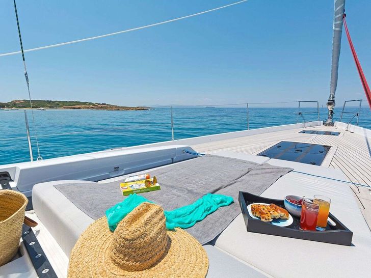 ALIZEE Hanse 675 - sunbathing area ALIZEE Hanse 675 - sunbathing area