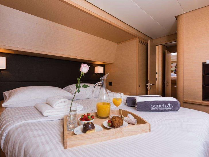 OPAL Lagoon 620 - master cabin OPAL Lagoon 620 - master cabin