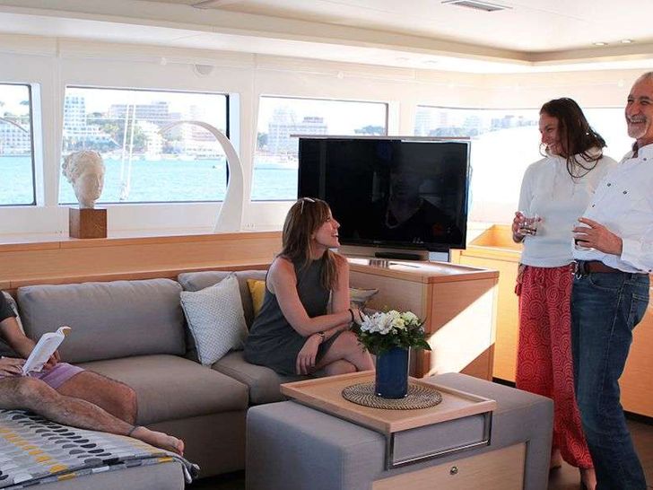 LADY M Lagoon 620 - saloon LADY M Lagoon 620 - saloon