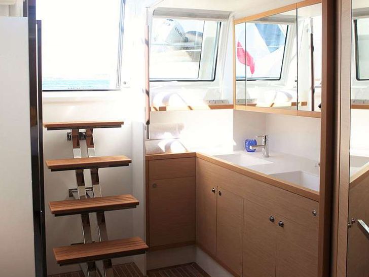 LADY M Lagoon 620 - master cabin bathroom LADY M Lagoon 620 - master cabin bathroom