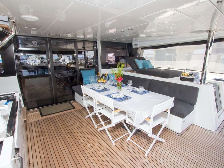 JAN'S FELION Lagoon 630 - Aft Deck JAN'S FELION Lagoon 630 - Aft Deck