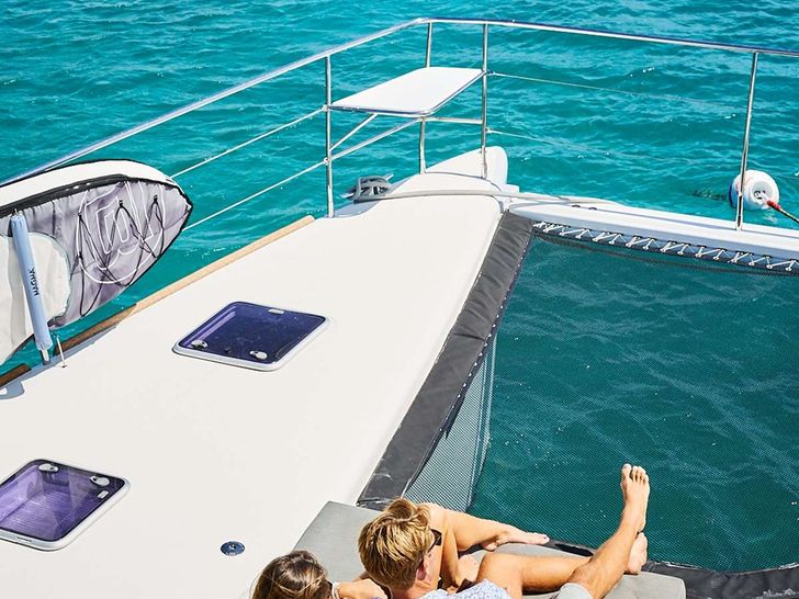 JAN'S FELION Lagoon 630 - Foredeck Net Trampoline JAN'S FELION Lagoon 630 - Foredeck Net Trampoline