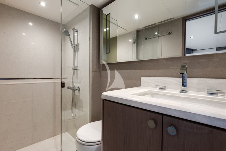 Charter Yacht 50 FIFTY - Ocean Alexander 32L - 5 Cabins - Nassau - Exumas - Bahamas