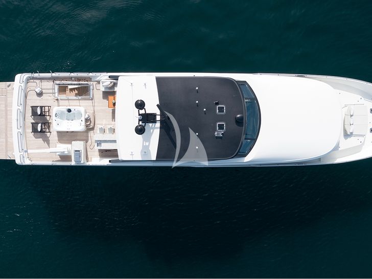 50 FIFTY Ocean Alexander 32L - aerial shot 50 FIFTY Ocean Alexander 32L - aerial shot