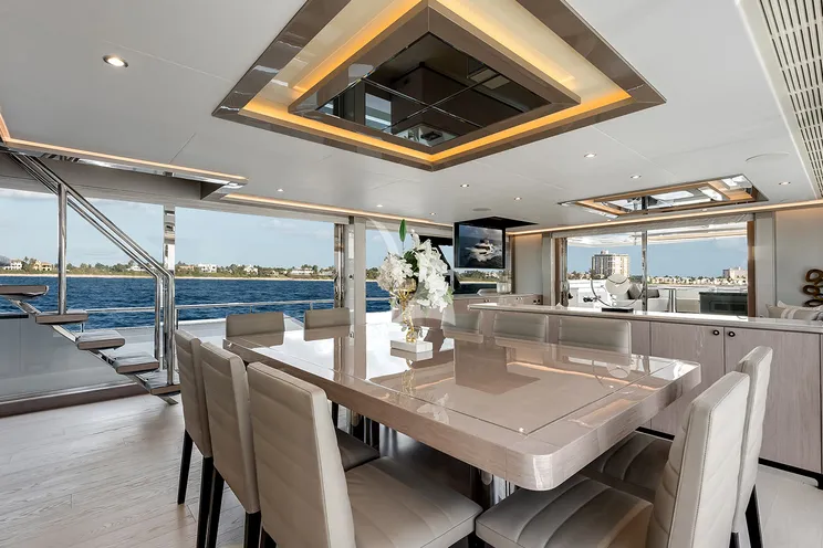 Charter Yacht 50 FIFTY - Ocean Alexander 32L - 5 Cabins - Nassau - Exumas - Bahamas