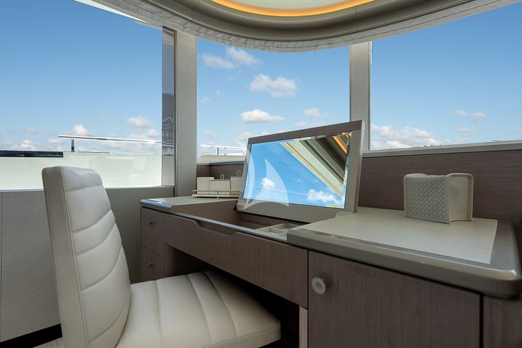 Charter Yacht 50 FIFTY - Ocean Alexander 32L - 5 Cabins - Nassau - Exumas - Bahamas