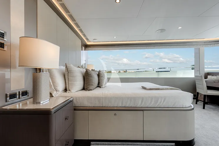 Charter Yacht 50 FIFTY - Ocean Alexander 32L - 5 Cabins - Nassau - Exumas - Bahamas