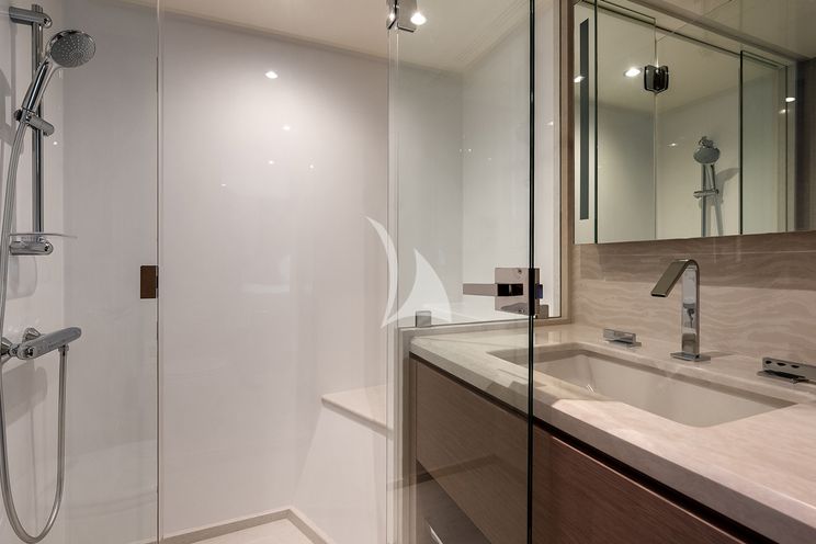 Charter Yacht 50 FIFTY - Ocean Alexander 32L - 5 Cabins - Nassau - Exumas - Bahamas