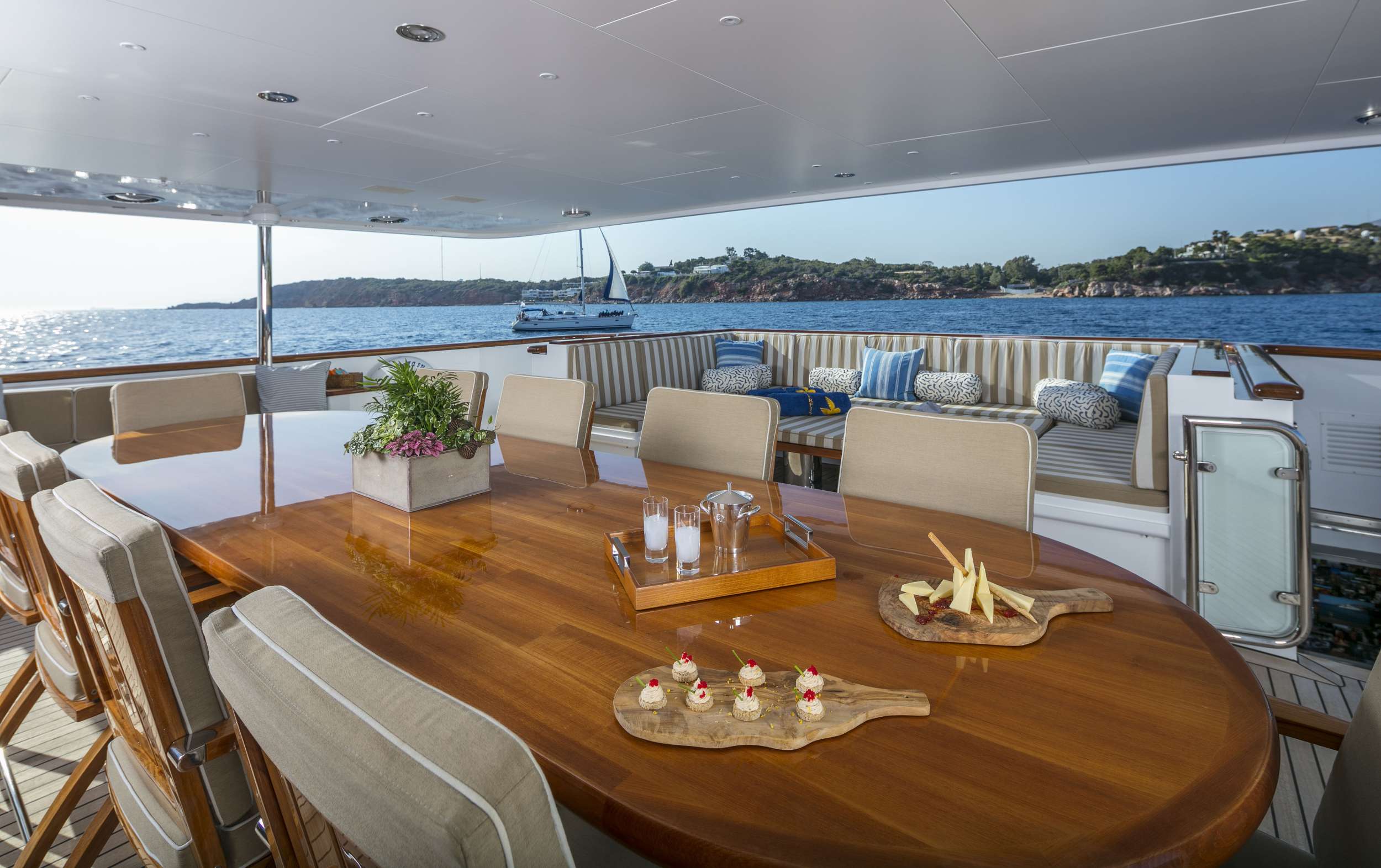 Charter Yacht PEGASUS - Feadship 52m - 6 Cabins - Athens - Mykonos - Paros - Santorini - Cyclades - Greece