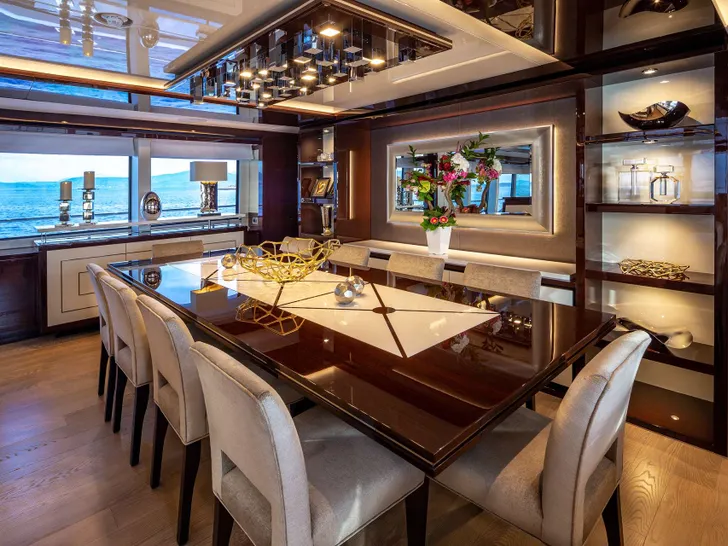 Dining Dining