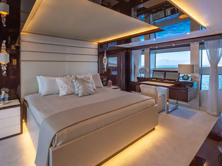 Master Cabin Master Cabin