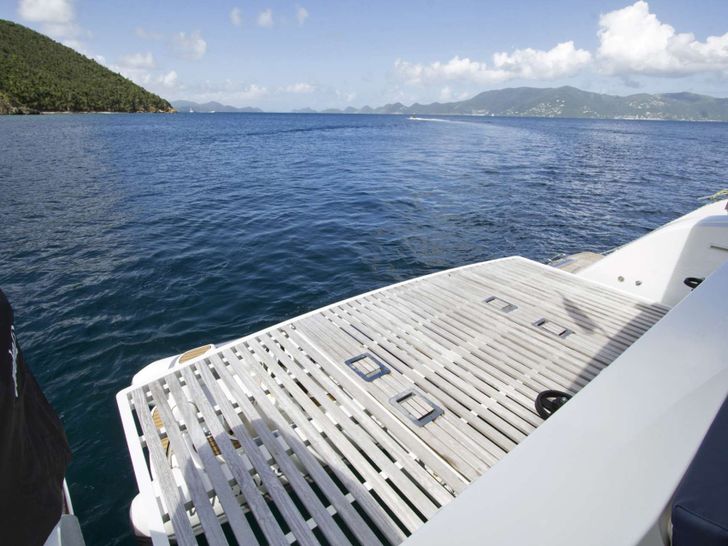 NENNE - Fountaine Pajot Victoria 67 - Large Swim Step NENNE - Fountaine Pajot Victoria 67 - Large Swim Step