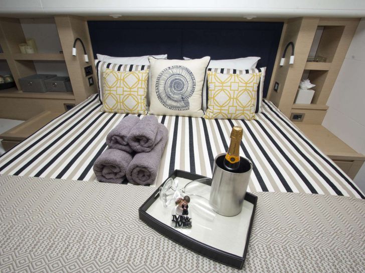 NENNE - Fountaine Pajot Victoria 67 - Primary Cabin Suite NENNE - Fountaine Pajot Victoria 67 - Primary Cabin Suite