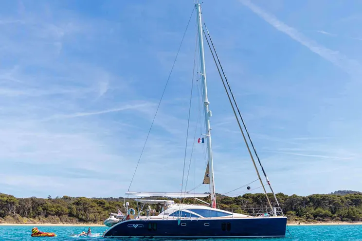 Charter Yacht CURANTA CRIDHE - Discovery 50 - 3 Cabins - Olbia - Porto Rotondo - La Maddalena - Sardinia - Italy