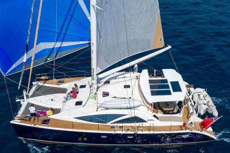 Charter Yacht CURANTA CRIDHE - Discovery 50 - 3 Cabins - Olbia - Porto Rotondo - La Maddalena - Sardinia - Italy