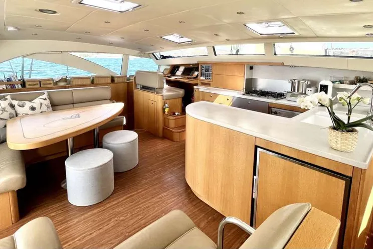 Charter Yacht CURANTA CRIDHE - Discovery 50 - 3 Cabins - Olbia - Porto Rotondo - La Maddalena - Sardinia - Italy