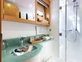 CURANTA CRIDHE Discovery 50 - master cabin bathroom CURANTA CRIDHE Discovery 50 - master cabin bathroom