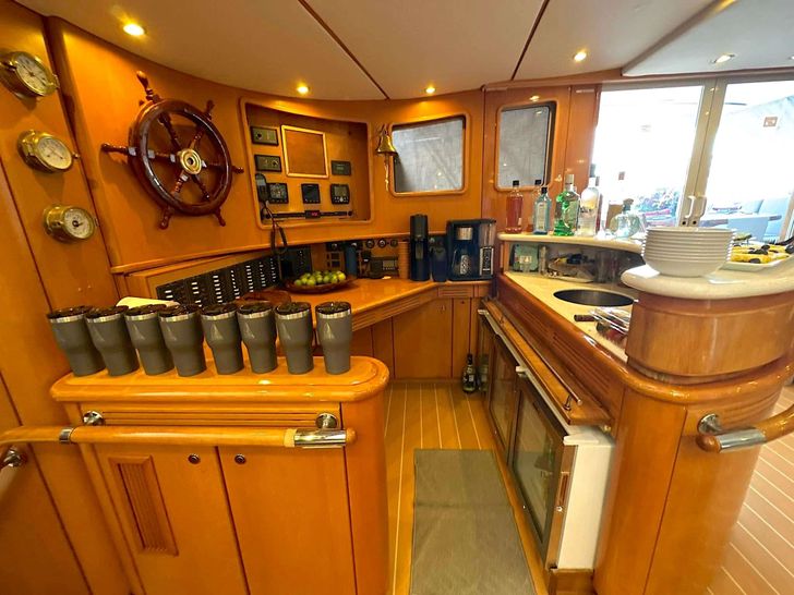 KELEA Privilege 65 - Galley KELEA Privilege 65 - Galley