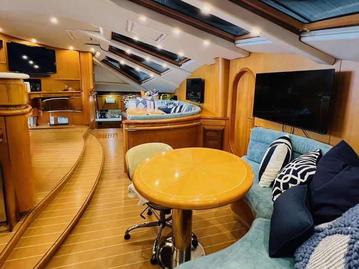 KELEA Privilege 65 - Port side of the saloon KELEA Privilege 65 - Port side of the saloon