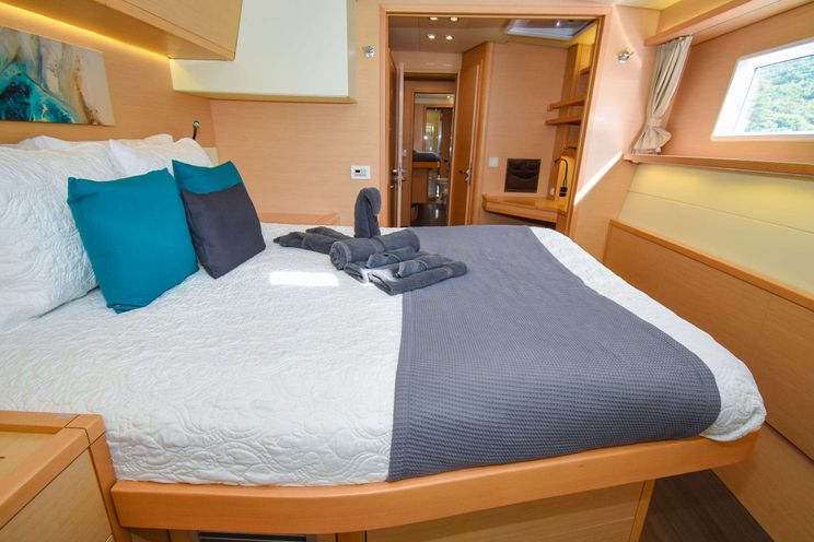 Charter Yacht SHANGRI LA - Lagoon 52 - 4 Cabins - St Thomas - St John - Virgin Islands