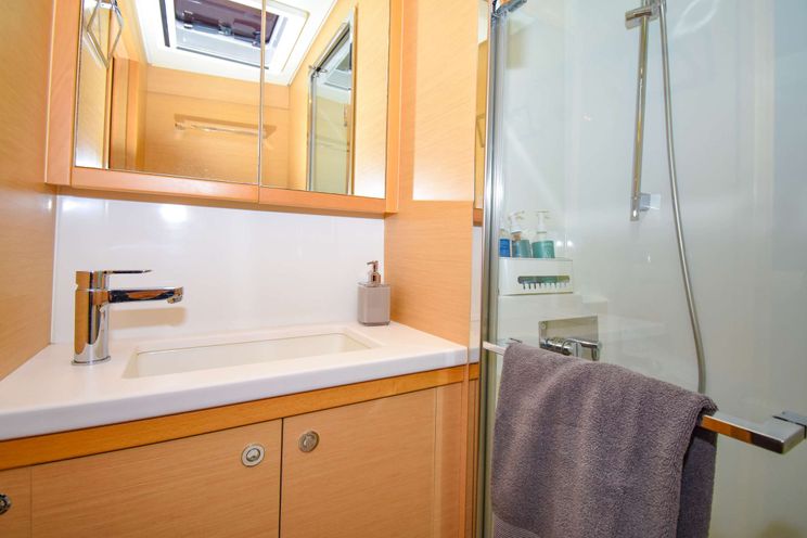 Charter Yacht SHANGRI LA - Lagoon 52 - 4 Cabins - St Thomas - St John - Virgin Islands