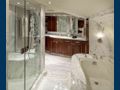 ANTARES - Westport 130 Master Bath with shower and Jacuzzi tub