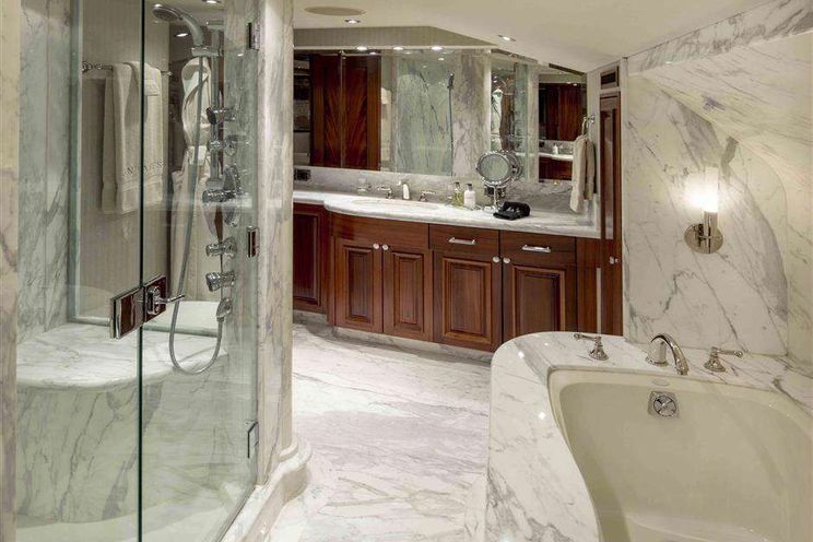 Charter Yacht ANTARES - Westport 130 - 5 Cabins - Bahamas - Nassau - Staniel Cay - Exumas