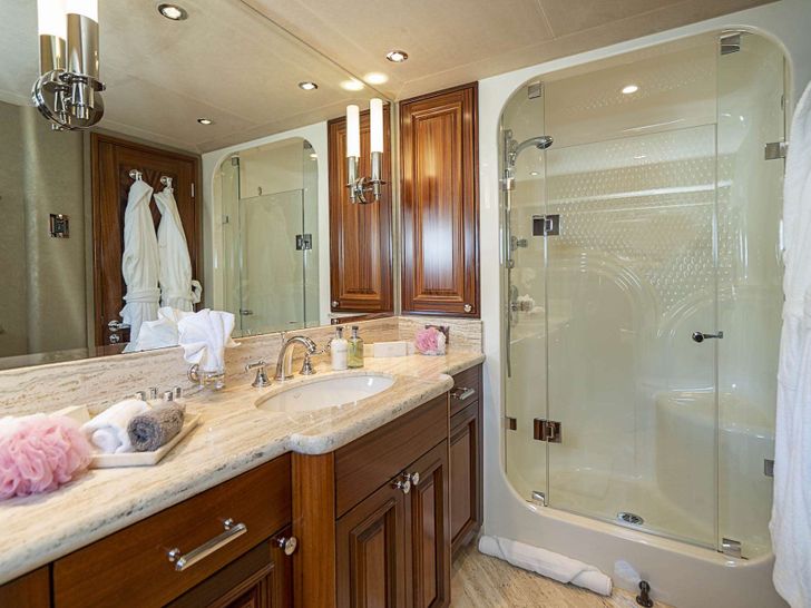 ANTARES - Westport 130 Guest Bath ANTARES - Westport 130 Guest Bath