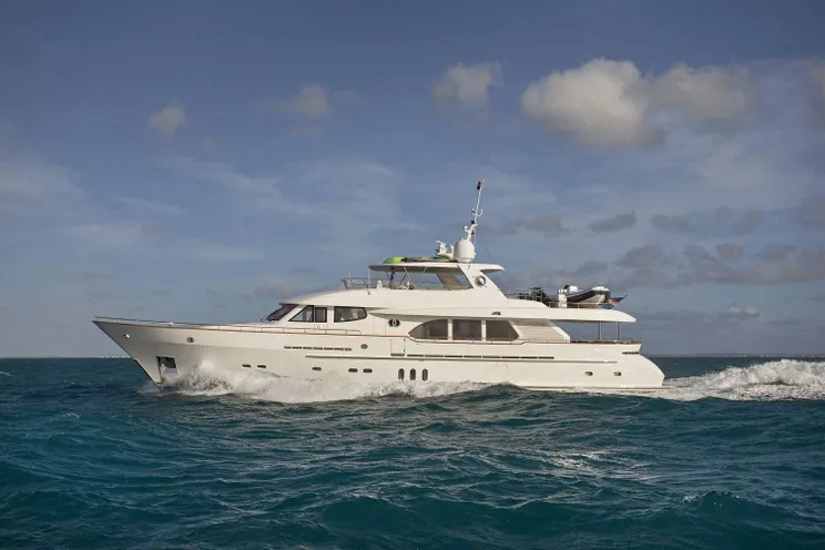 Charter Yacht PURA VIDA - Moonen 98 - 4 Cabins - Nassau - Marsh Harbour - Bahamas - Caribbean