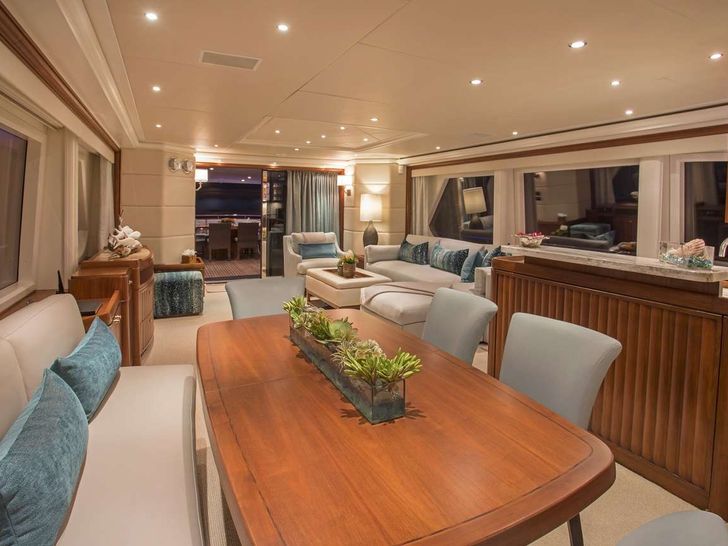 Pura Vida - Main Salon Looking Aft Pura Vida - Main Salon Looking Aft
